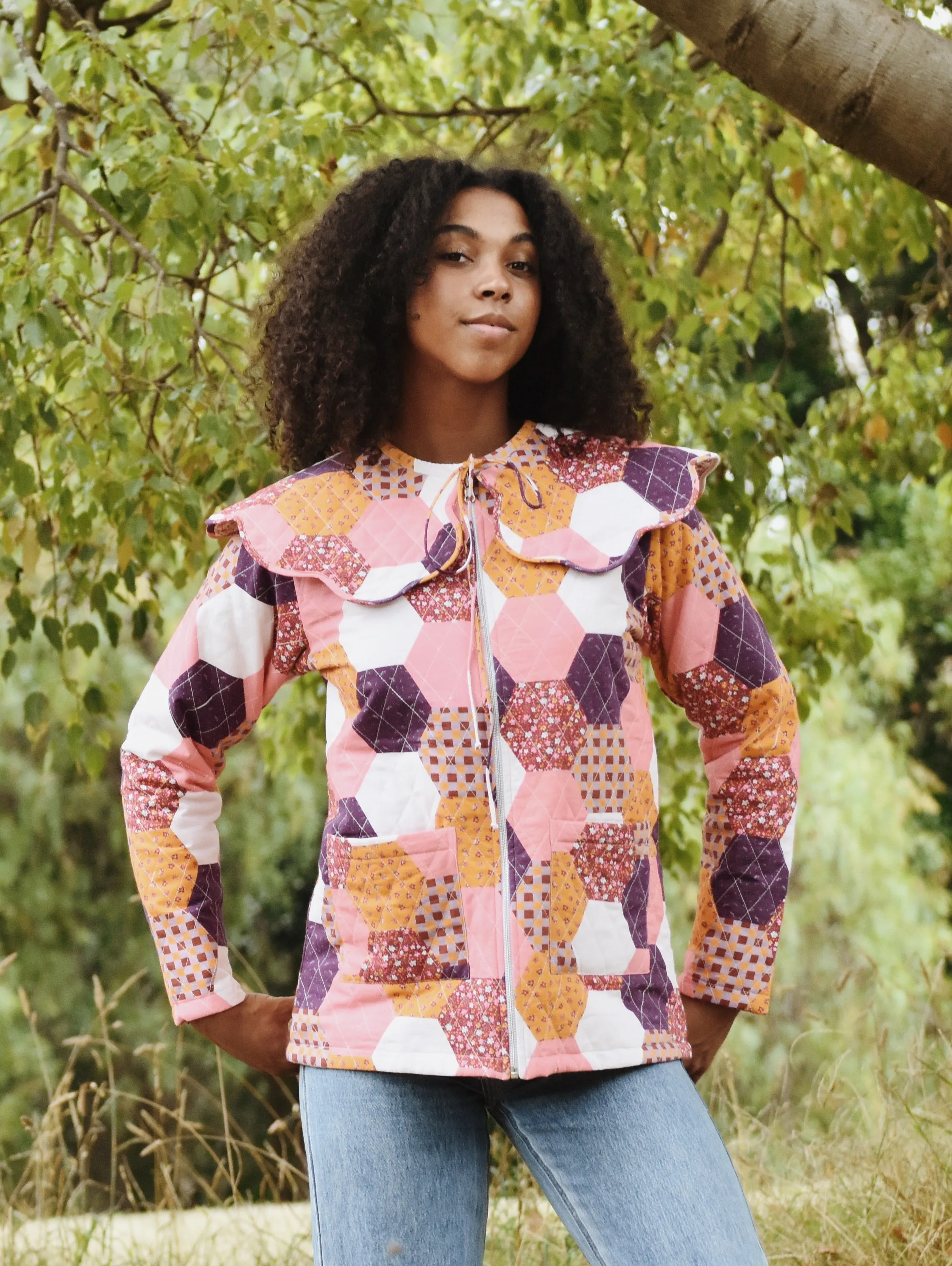 100% RECYCLED COTTON - PEMBROKE REVERSIBLE QUILTED JACKET IN HEXIE PATCHWORK PRINT