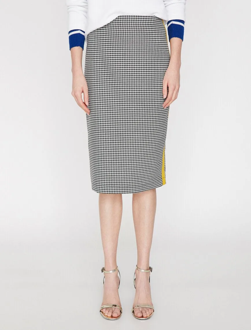 11908 Black Check Midi Skirt