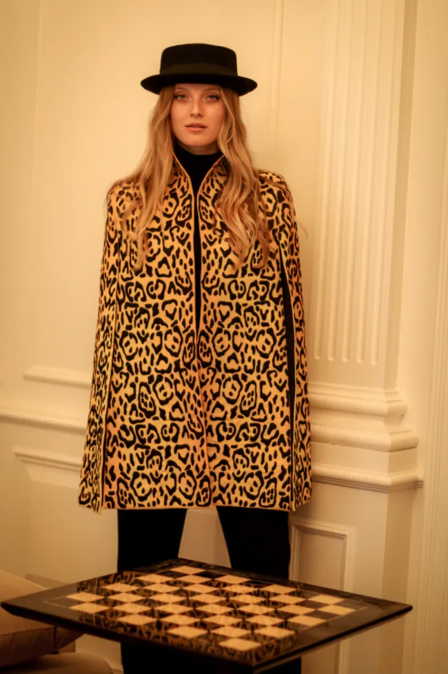 BIANCA LEOPARD-PRINT CAPE