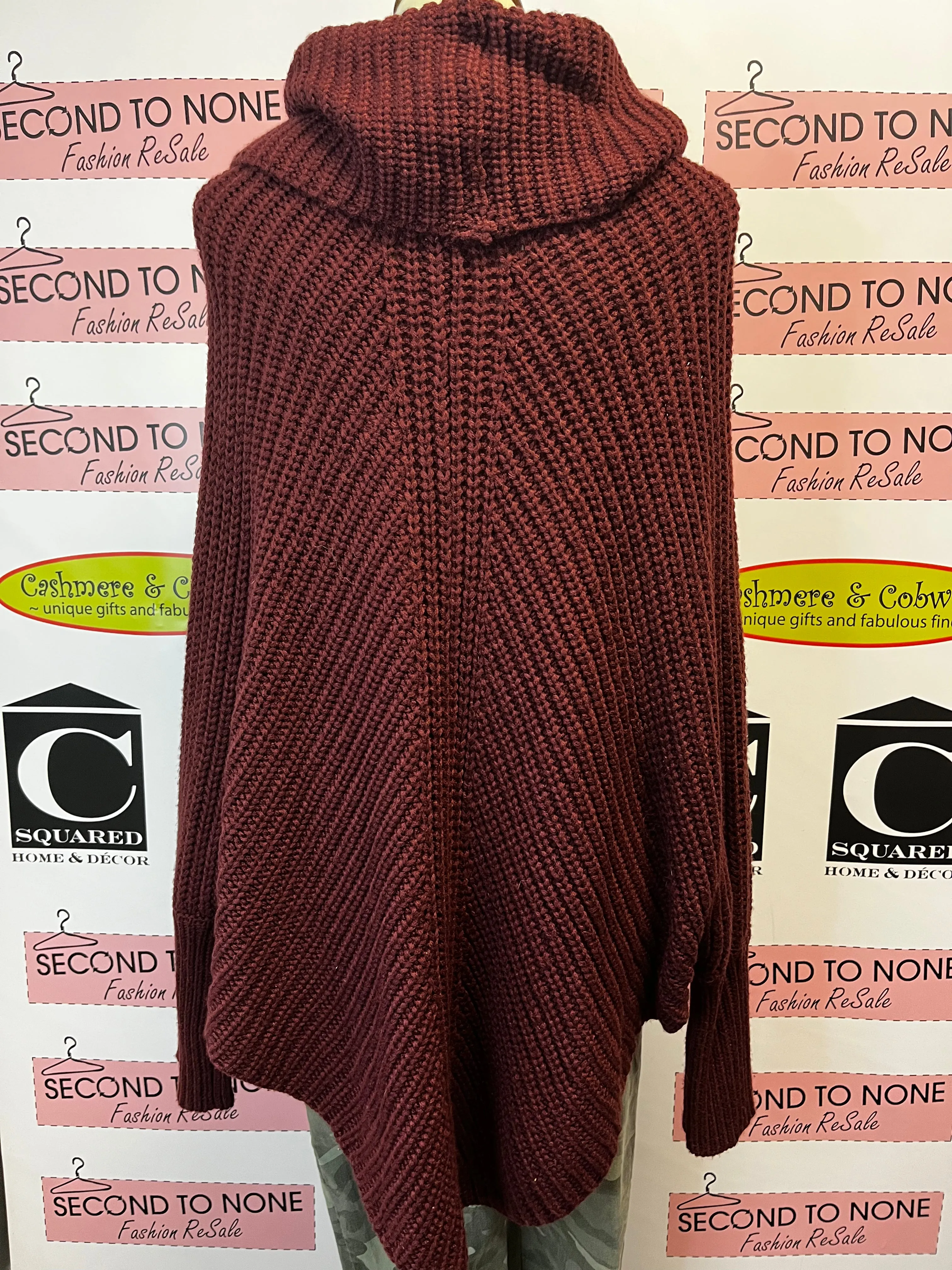 Charlotte Russe Knit Sweater (Size M)