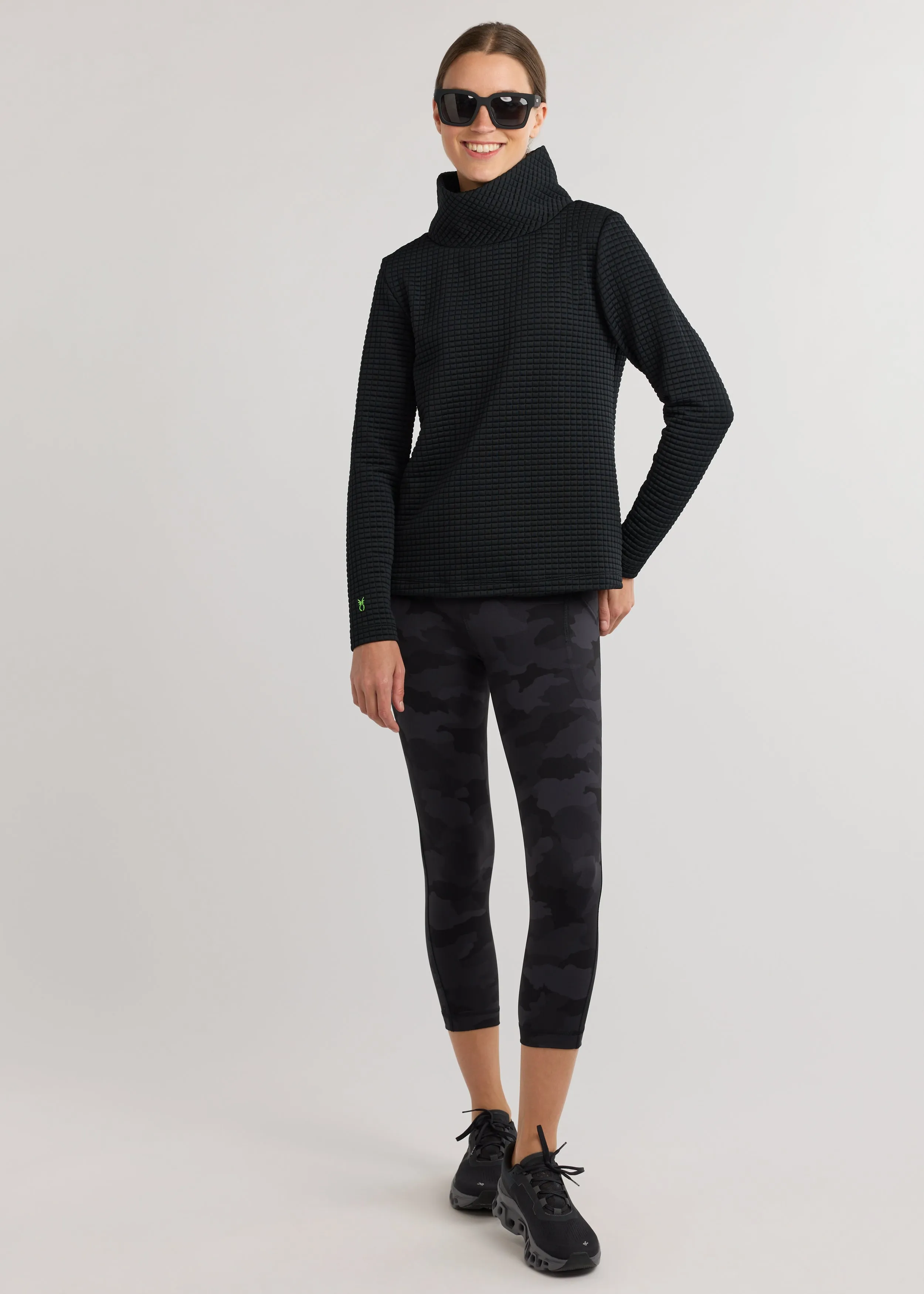 Greenpoint Turtleneck in Waffle (Black)