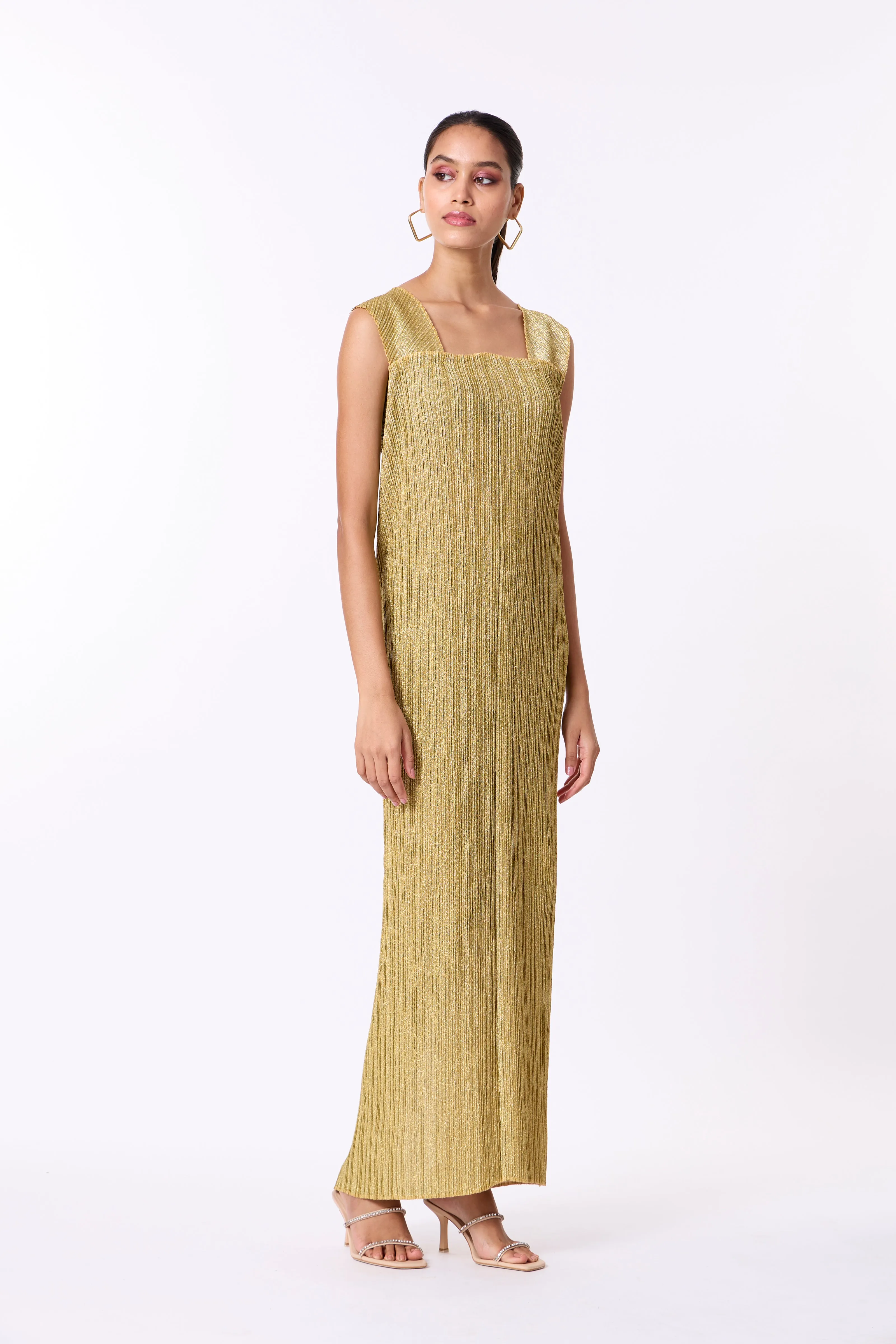 Kallista Cape Gown - Gold