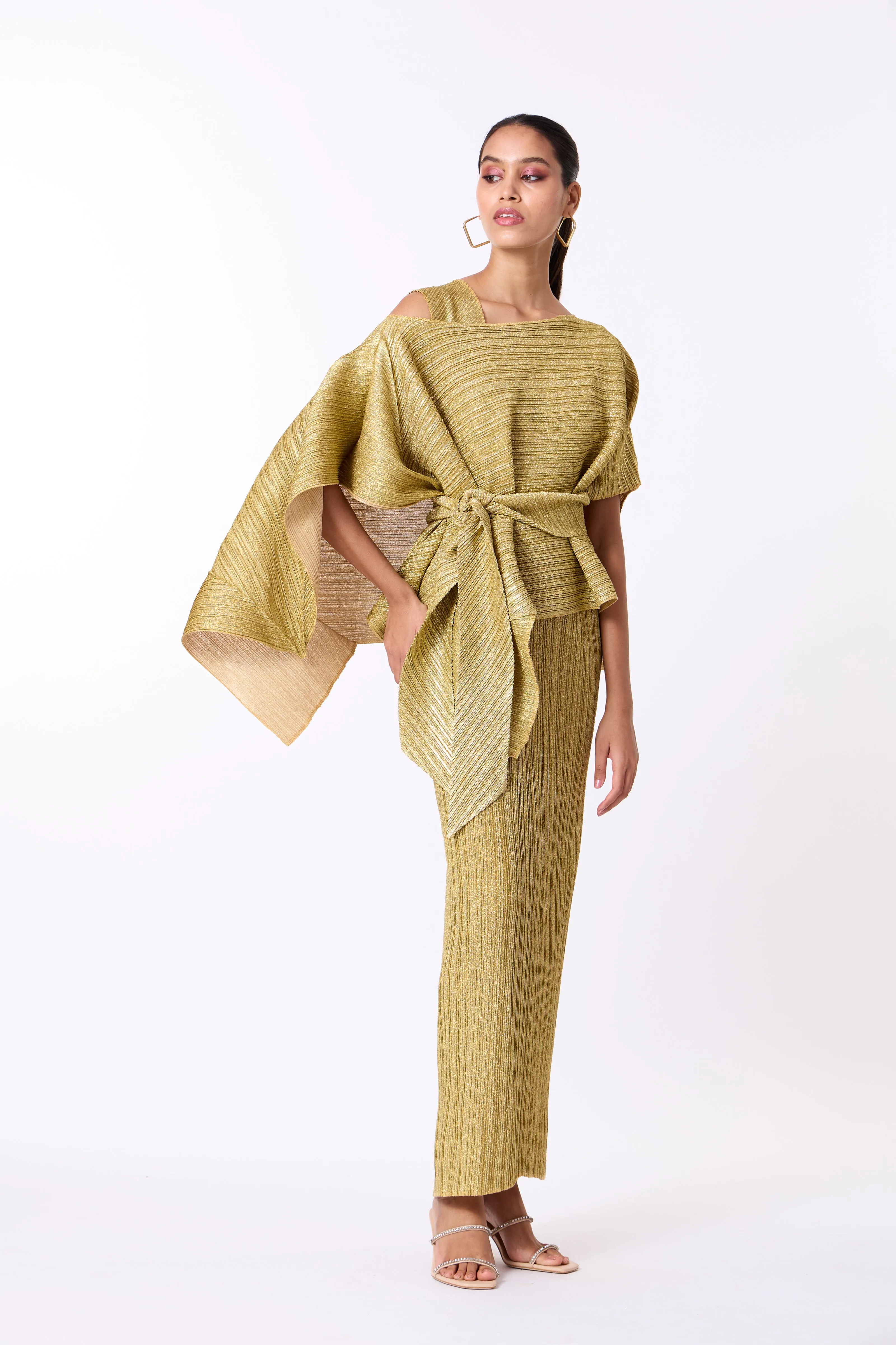 Kallista Cape Gown - Gold