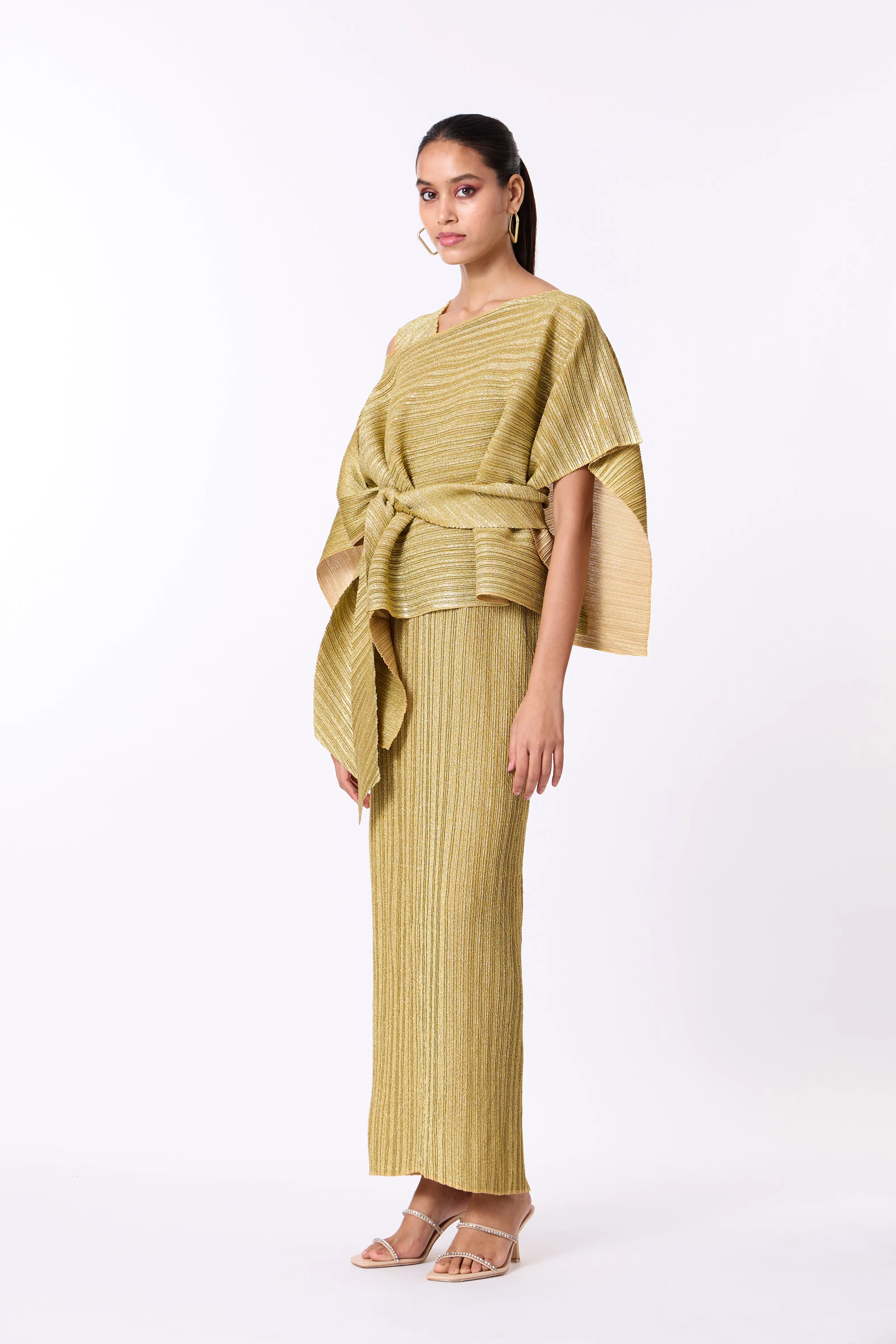 Kallista Cape Gown - Gold