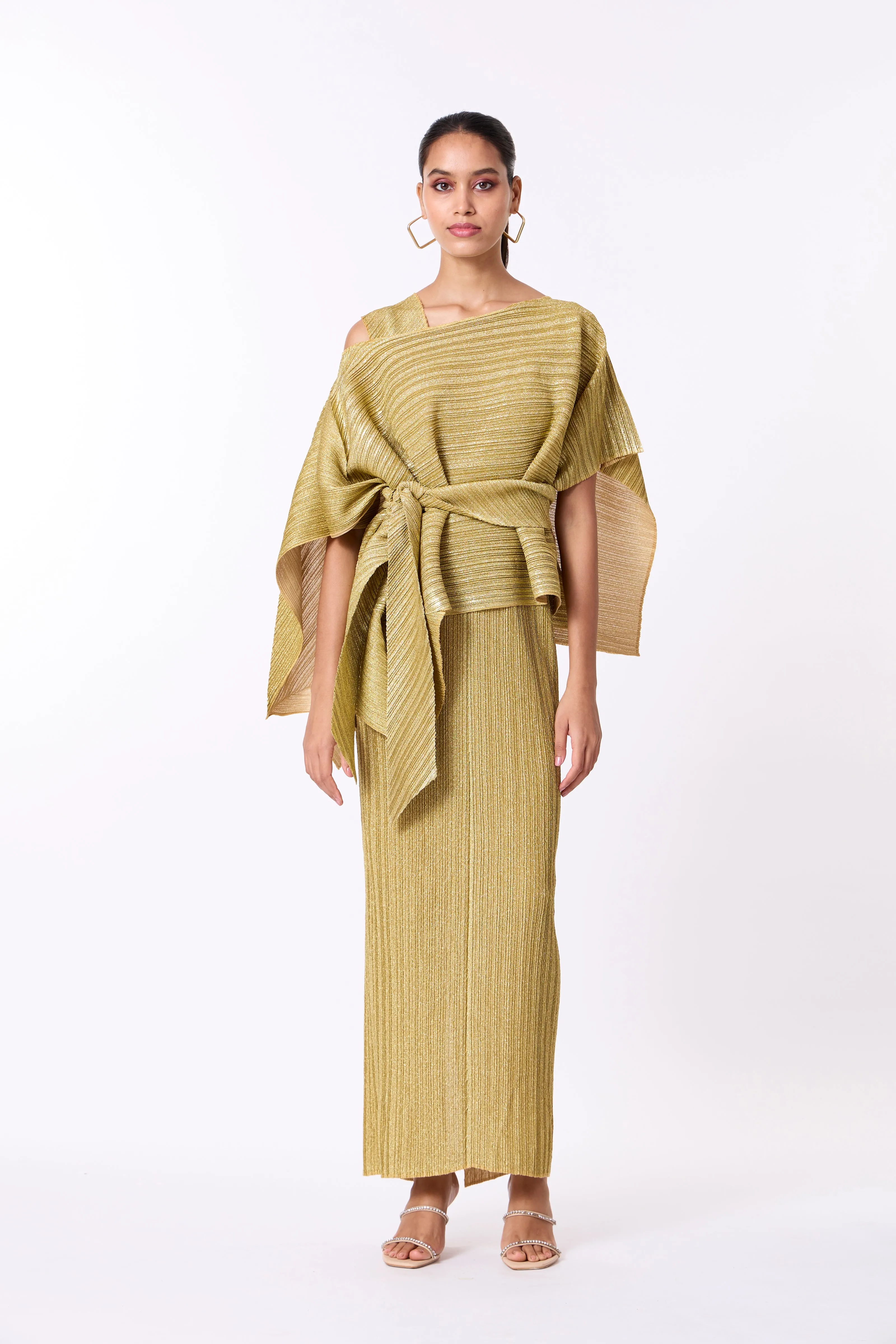 Kallista Cape Gown - Gold