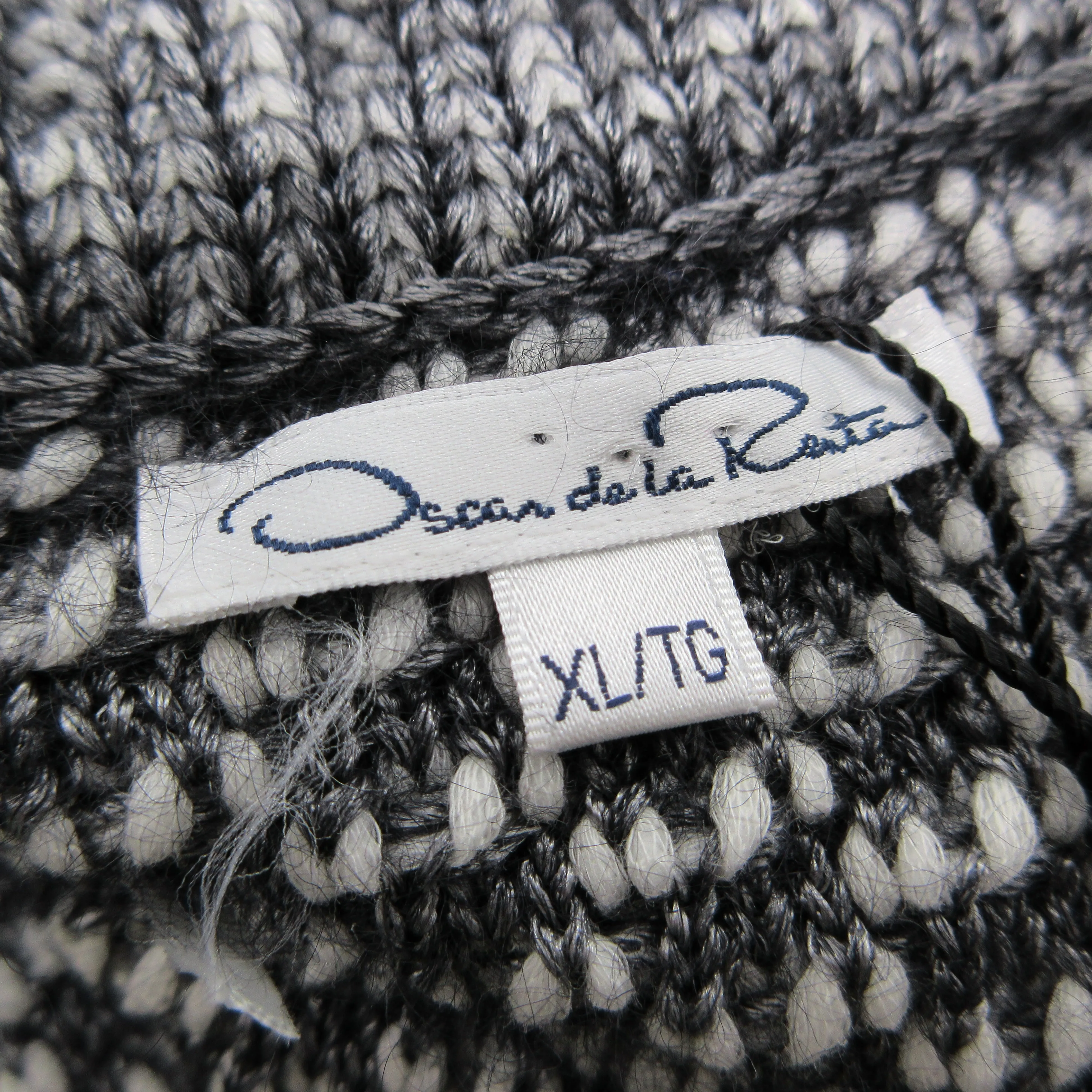 Oscar de la Renta Black / White Woven Tweed Cardigan Sweater