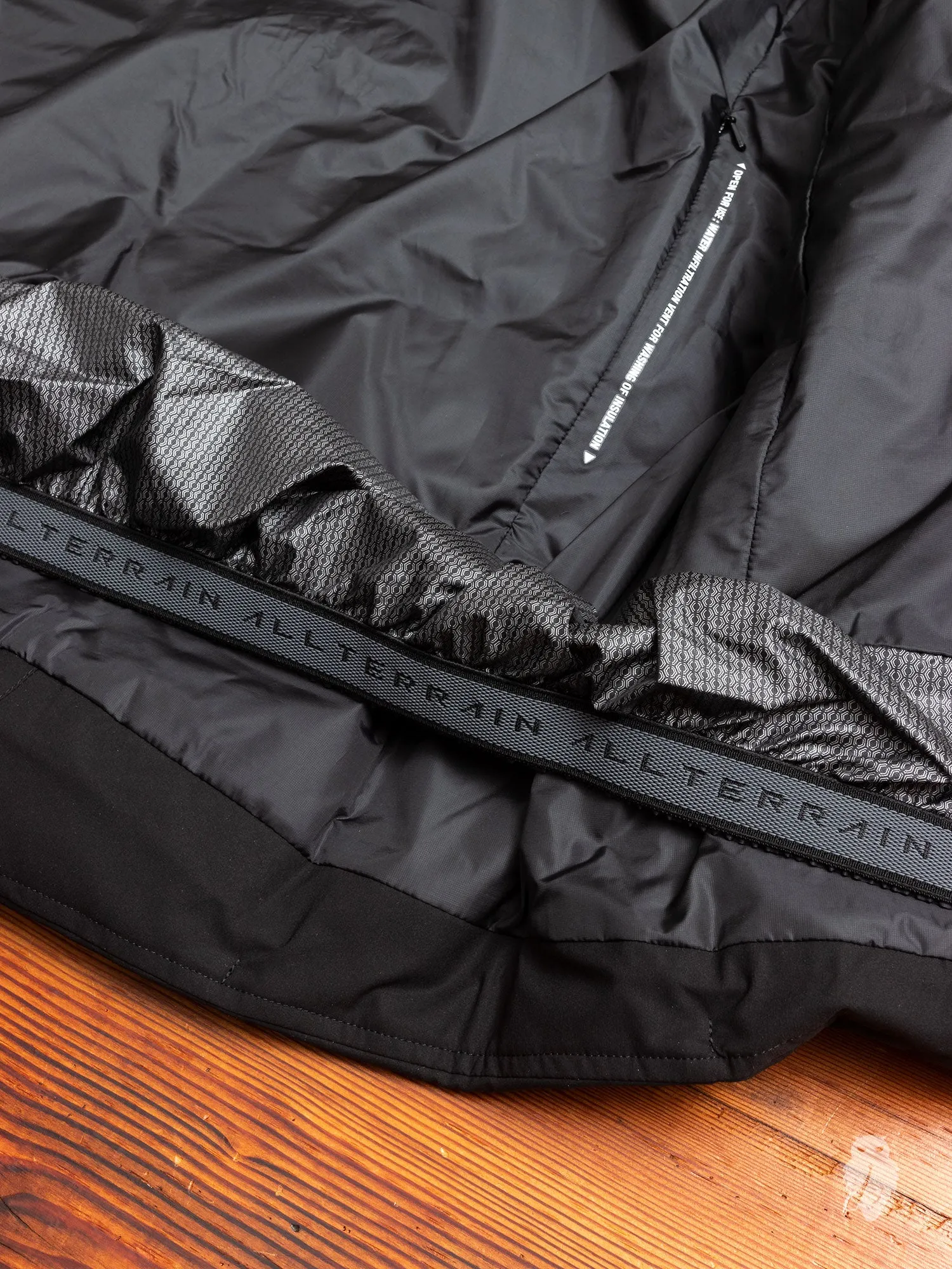 "Mountaineer" Mizusawa Down Jacket in Black